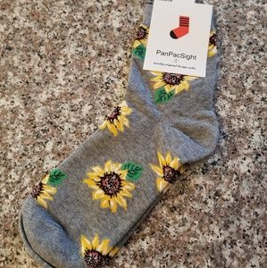 NWT Sunflower Socks 🌻
